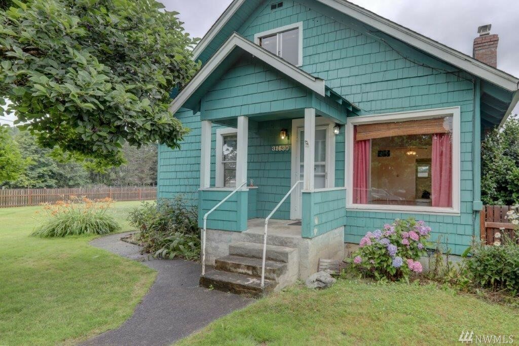 Property Photo:  31630 W Entwistle St  WA 98014 