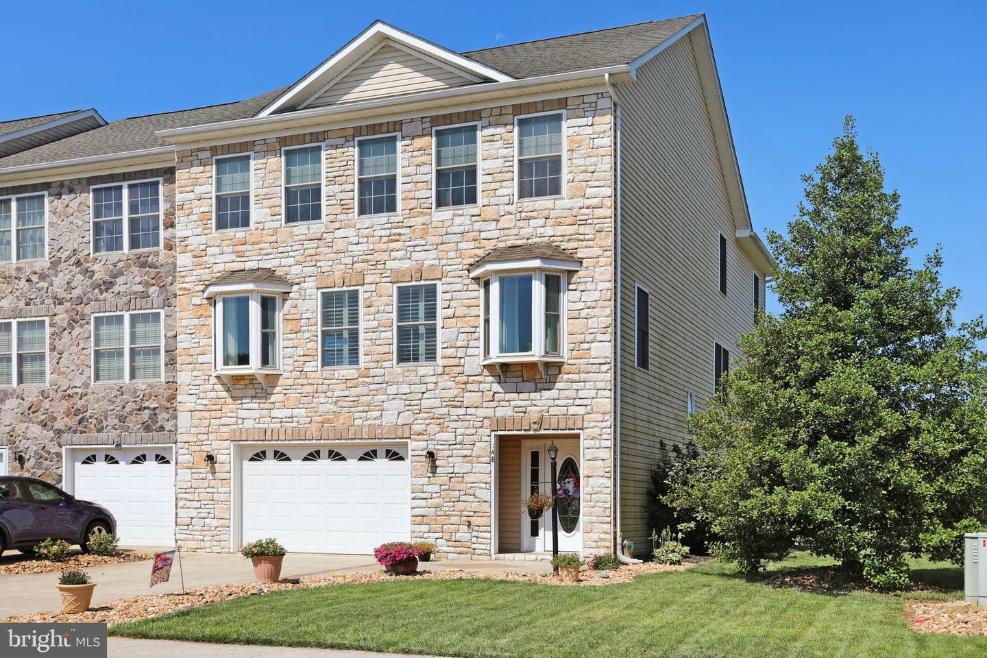 Property Photo:  148 Baltusrol Drive  WV 25414 