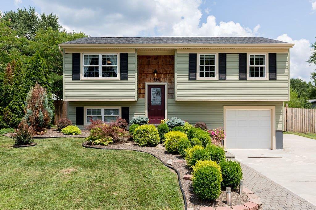 Property Photo: 690 Barg Salt Run Road OH 45244