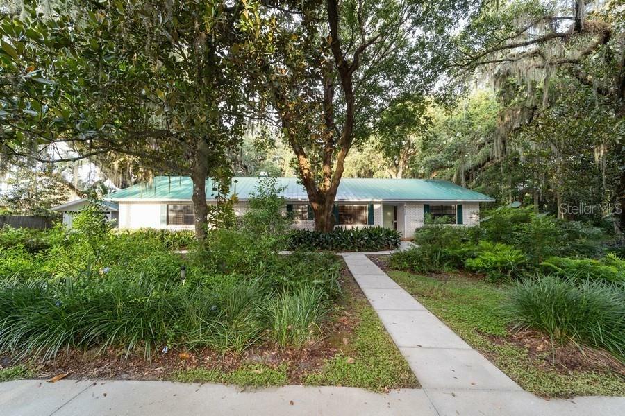 Property Photo:  4075 S Sanford Avenue  FL 32773 