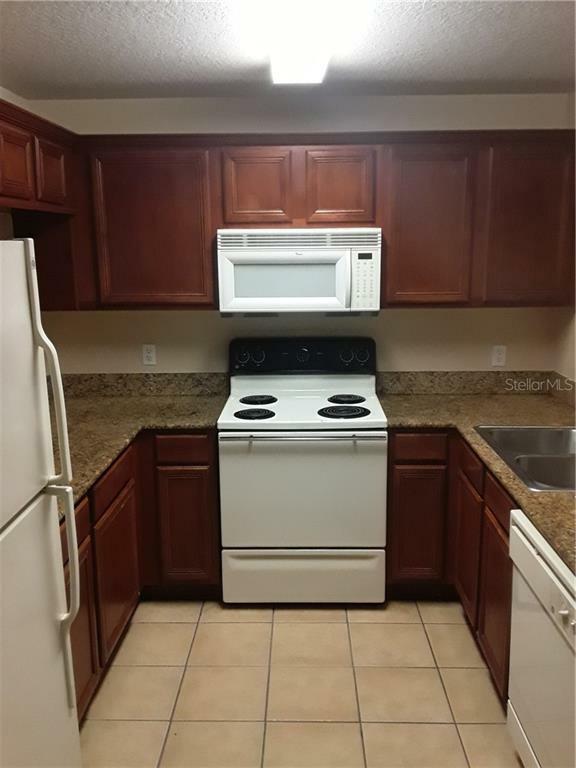 Property Photo:  3448 Castle Stone Court  FL 33594 