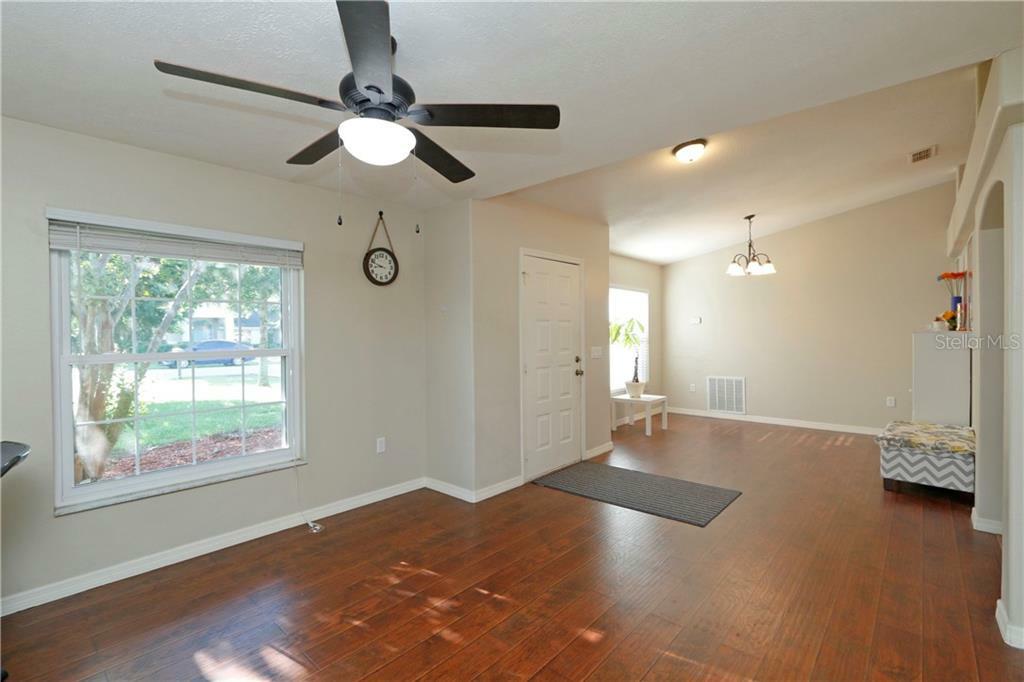 Property Photo:  2058 Greenview Drive  FL 32725 