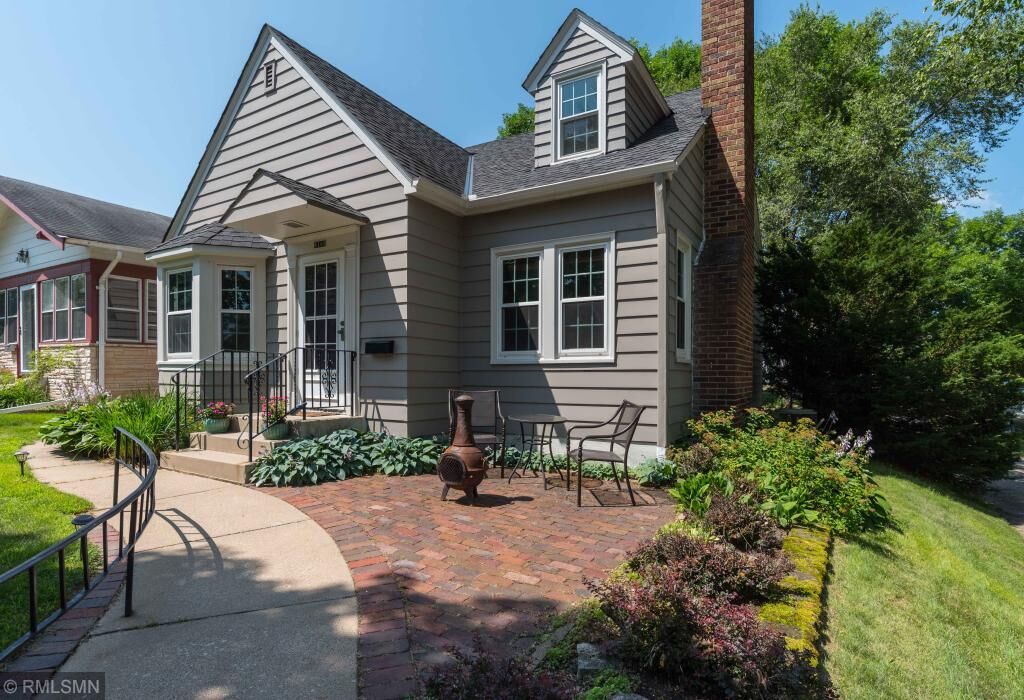 Property Photo:  4100 Longfellow Avenue  MN 55407 