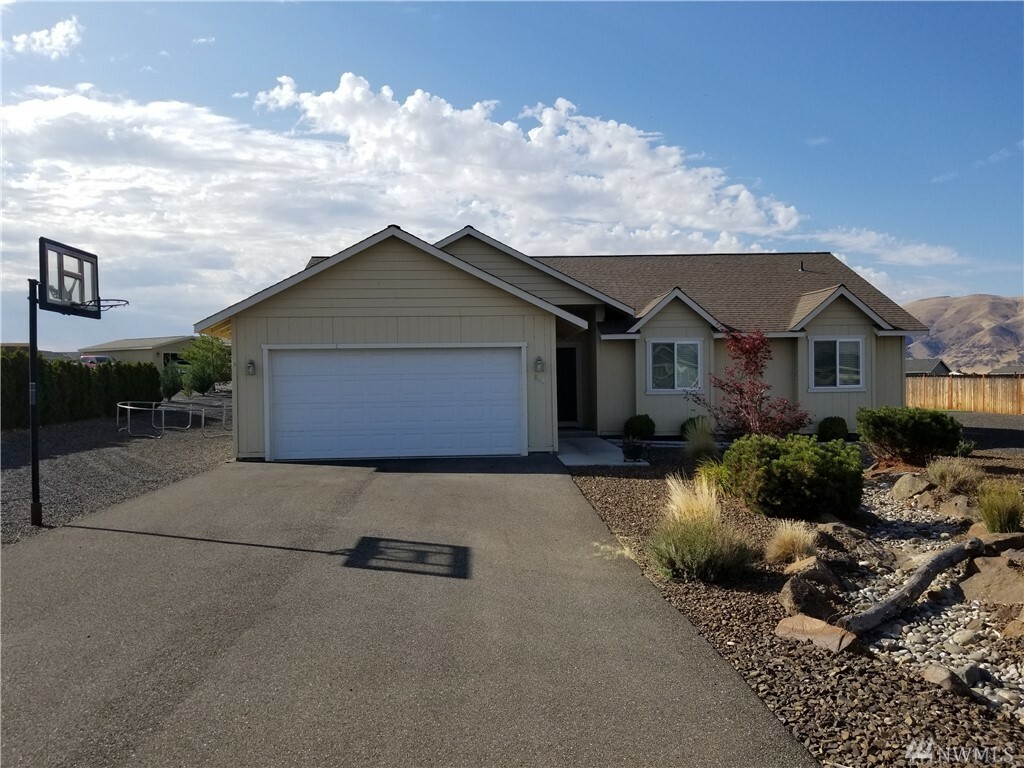 854 Desert Aire Dr SW  Mattawa WA 99349 photo