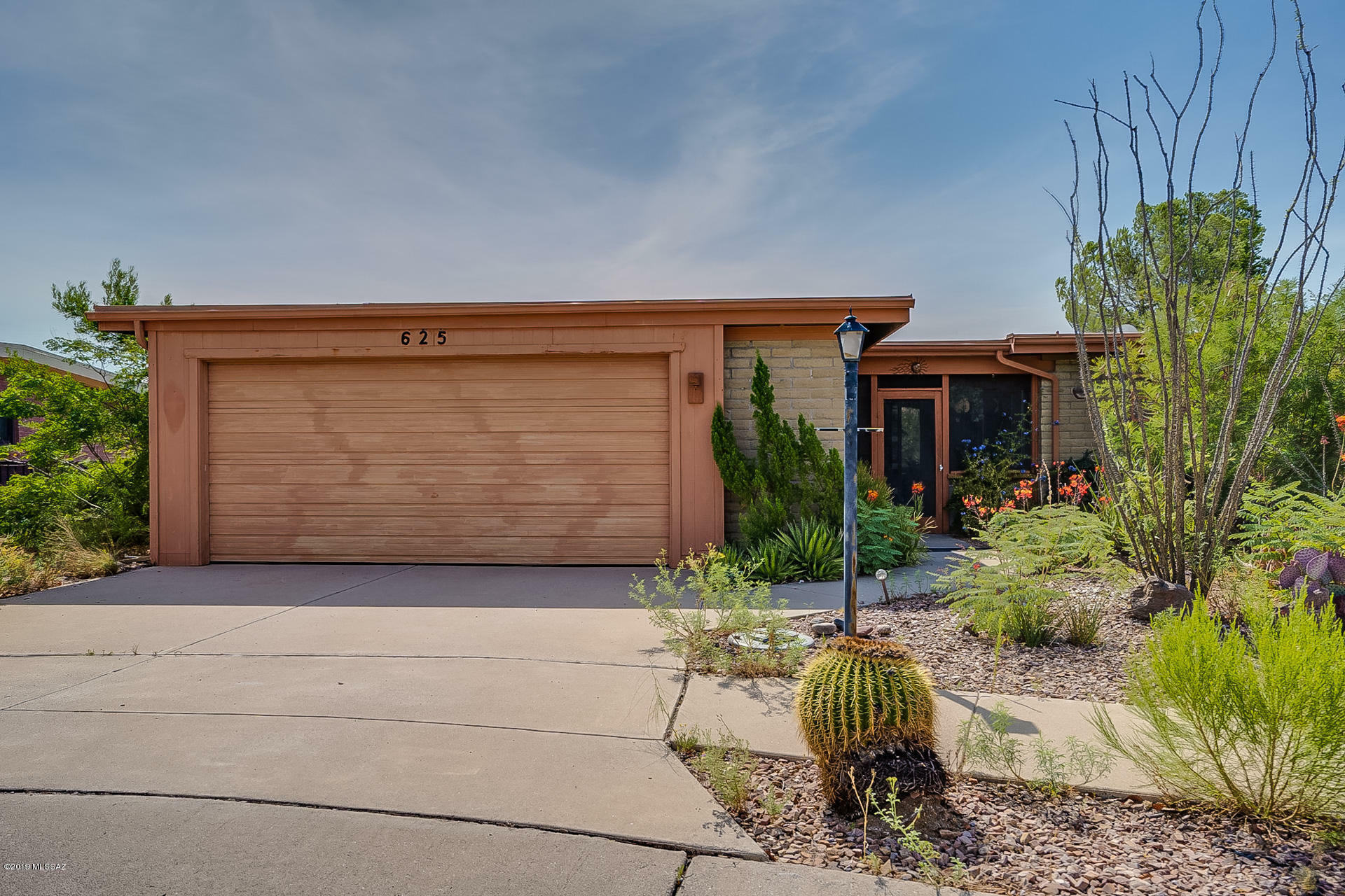 Property Photo:  625 W Rio Moctezuma  AZ 85614 