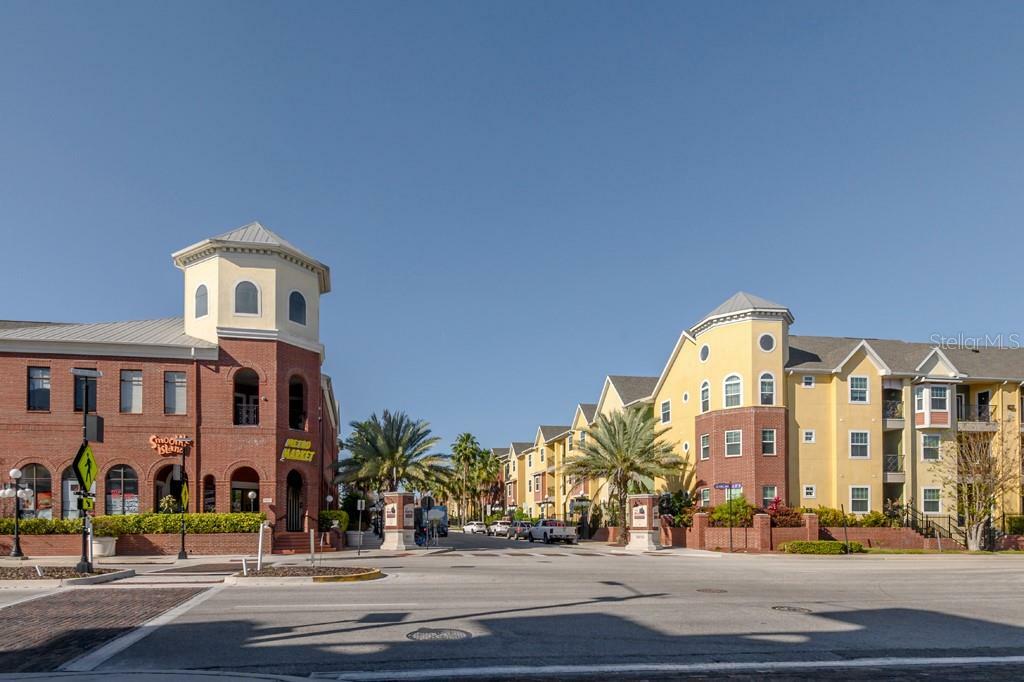 Property Photo: 1910 E Palm Avenue 9303 FL 33605