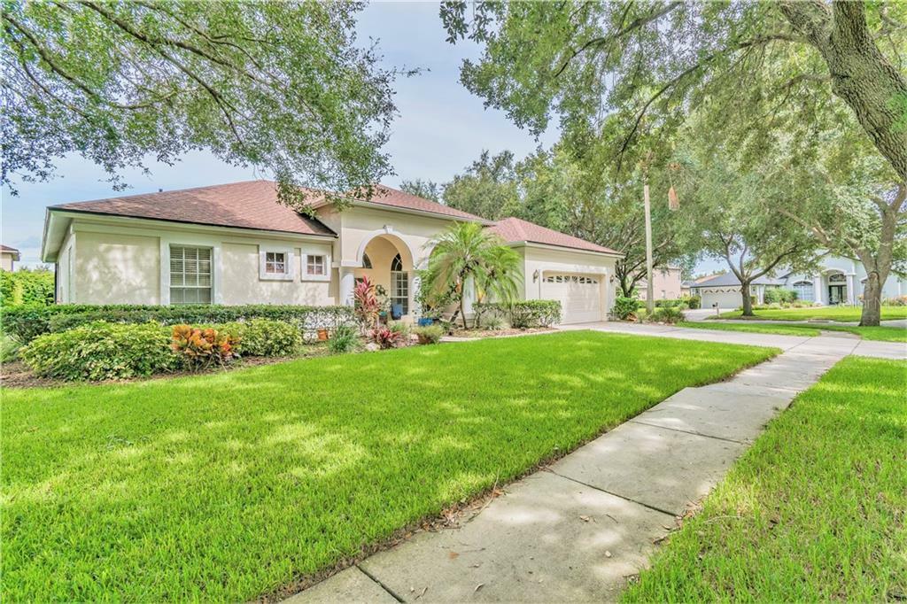 Property Photo:  5313 Twin Creeks Drive  FL 33596 