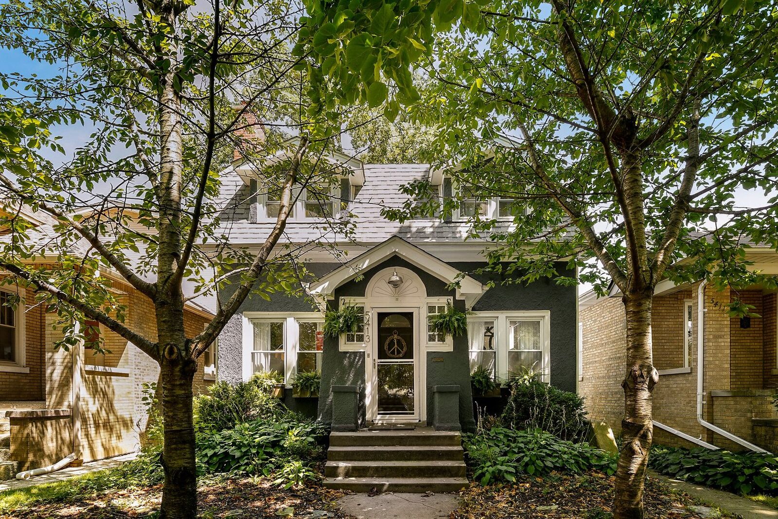 Property Photo: 5413 N Bernard Street IL 60625