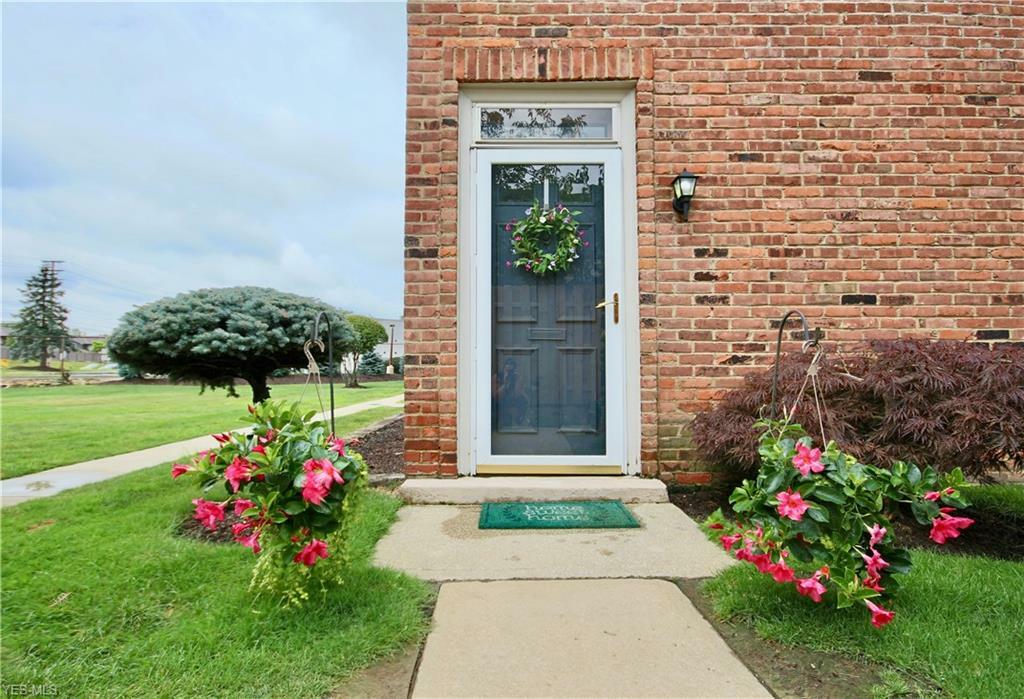 Property Photo: 5710 York Drive 5710 OH 44124