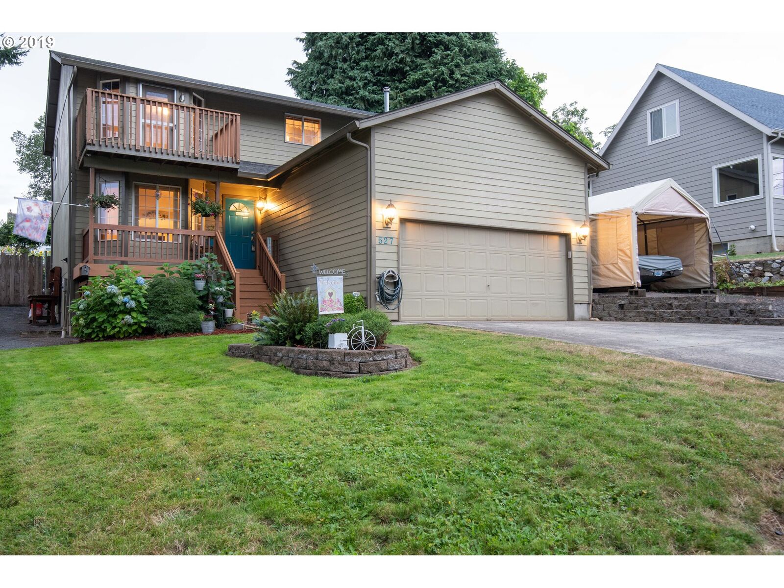 Property Photo: 527 NW Elm St WA 98607