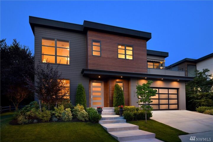 Property Photo:  6028  106th Avenue NE  WA 98033 