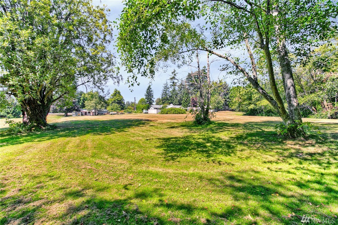 Property Photo:  17028 Des Moines Memorial Dr S  WA 98148 