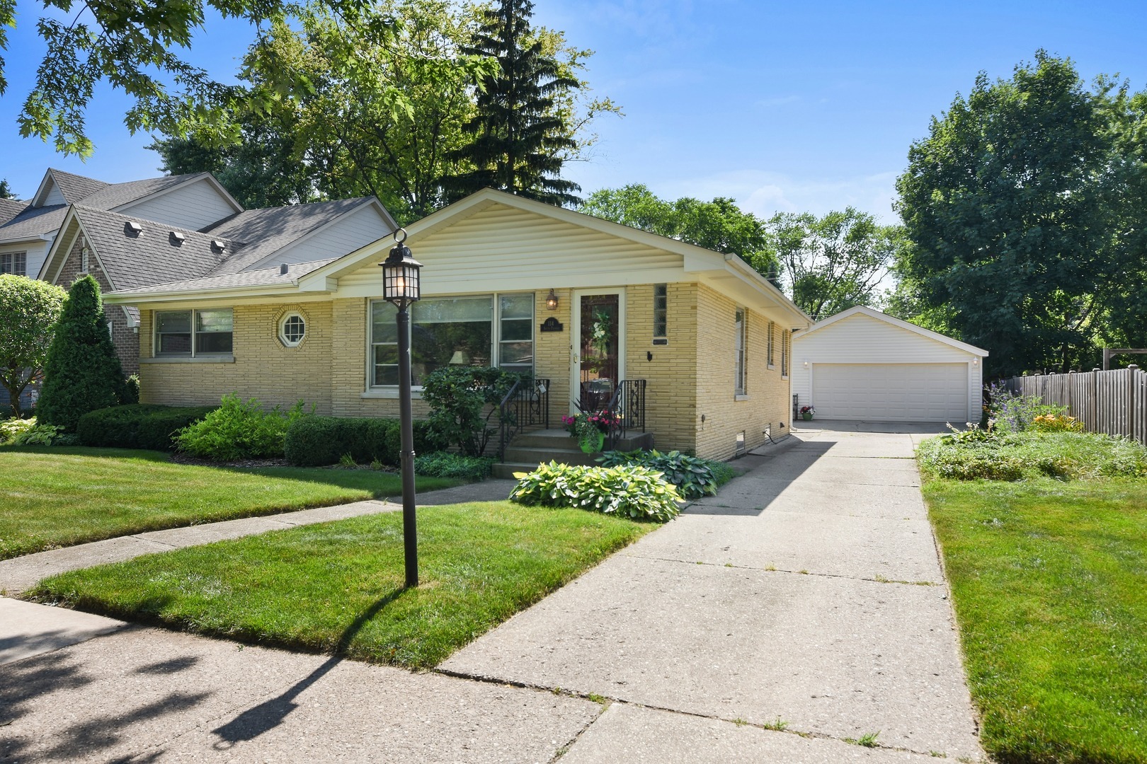 Property Photo:  114 South Prindle Avenue  IL 60004 