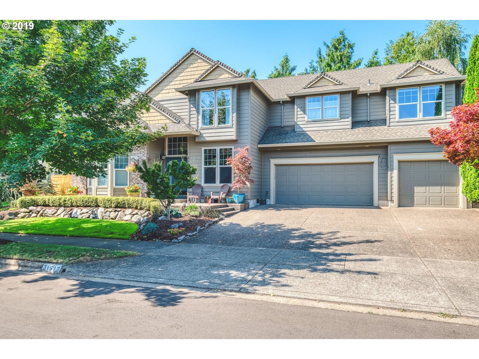 Property Photo:  31513 SW Orchard Dr  OR 97070 