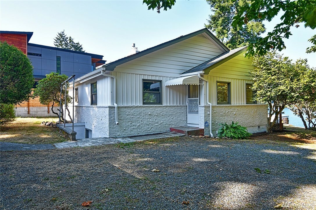 Property Photo:  905 S Lake Stevens Rd  WA 98258 