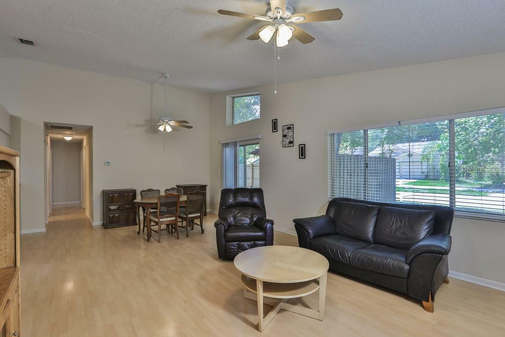 Property Photo:  13415 Laraway Drive  FL 33579 