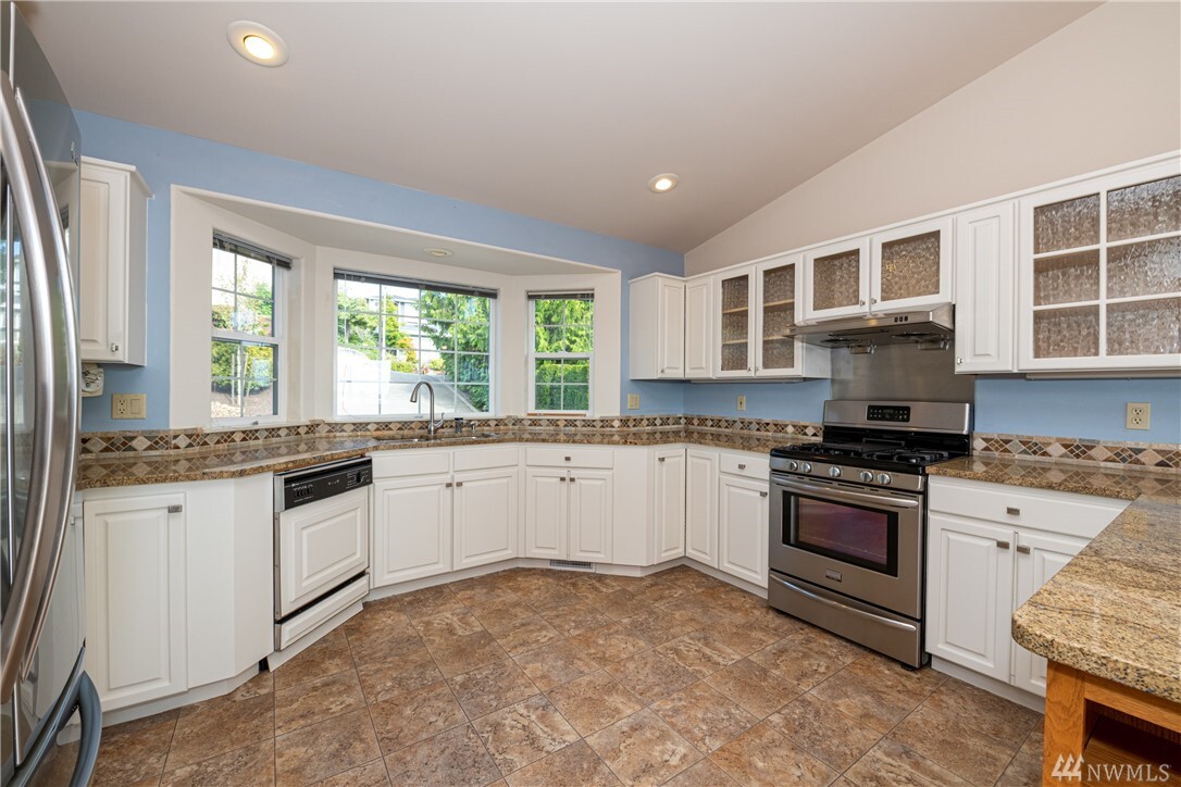 Property Photo:  2502 Highland Dr  WA 98221 