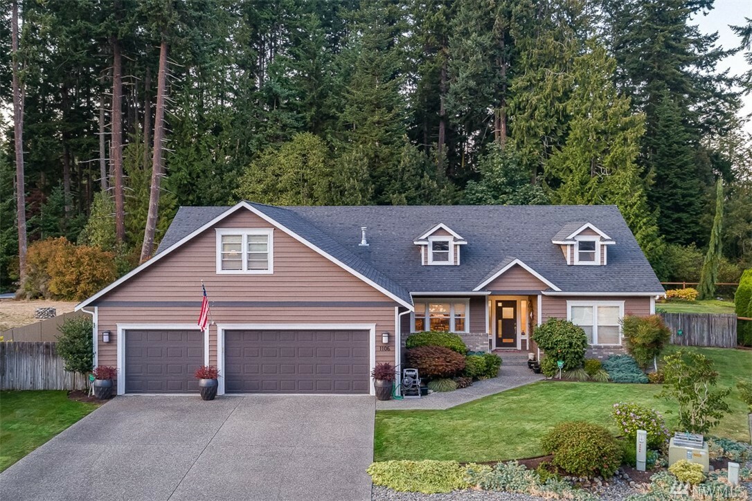 Property Photo: 1106 San Juan Dr WA 98282