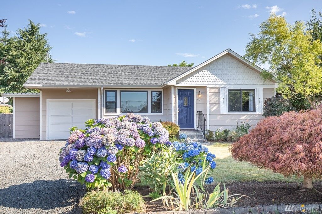 Property Photo: 465 W Columbia Street WA 98272