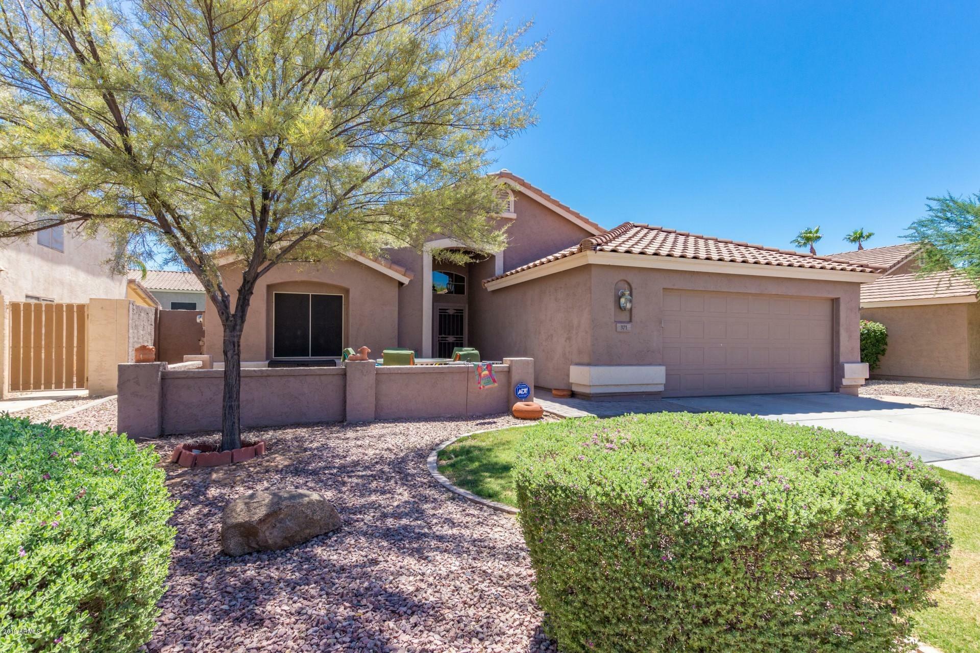 Property Photo:  371 E Mesquite Street  AZ 85296 