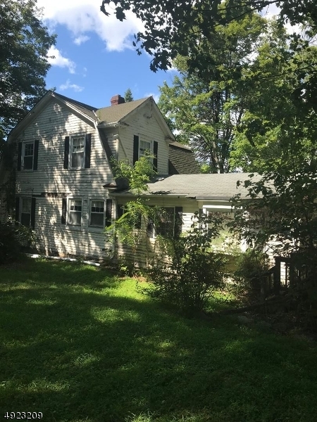 Property Photo:  31 Center Grove Rd  NJ 07869 