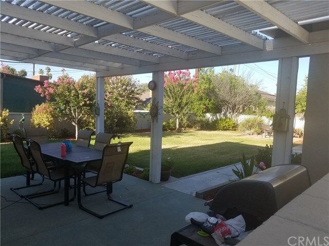 Property Photo: 6854 Palomar Way CA 92504