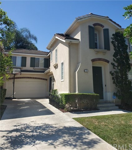 Property Photo:  2 Richemont Way  CA 92656 