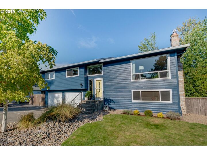 8540 SW Parkview Loop  Beaverton OR 97008 photo