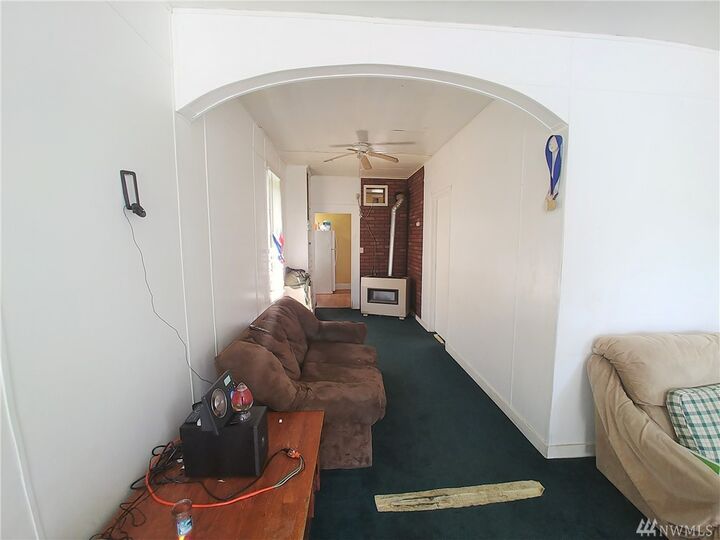 Property Photo: 1002 E 2nd St WA 98520