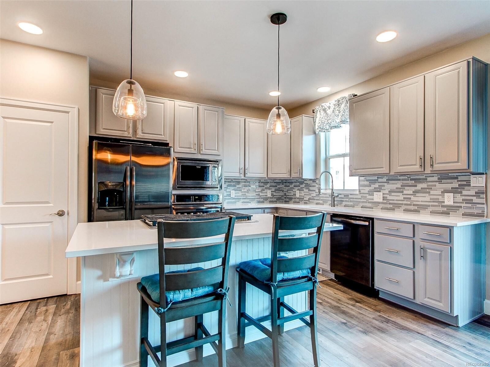 Property Photo:  5428 Dtc Parkway  CO 80111 