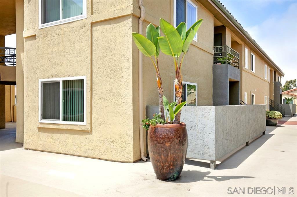 Property Photo:  7405 Charmant Dr 2219  CA 92122 