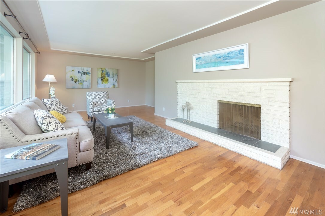 Property Photo: 12201 SE 12th St WA 98005
