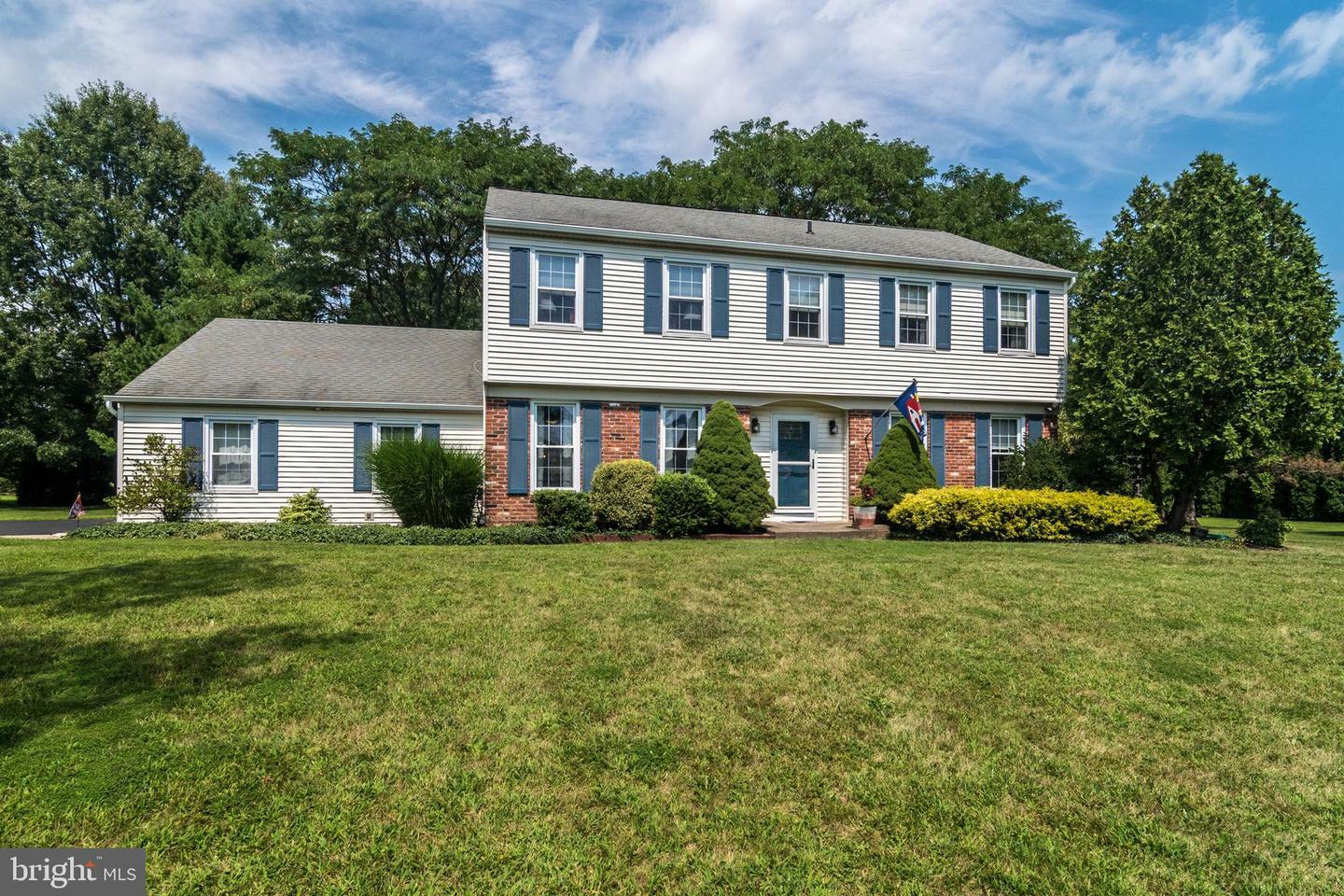 Property Photo:  5791 Belmont Manor Drive  PA 18947 