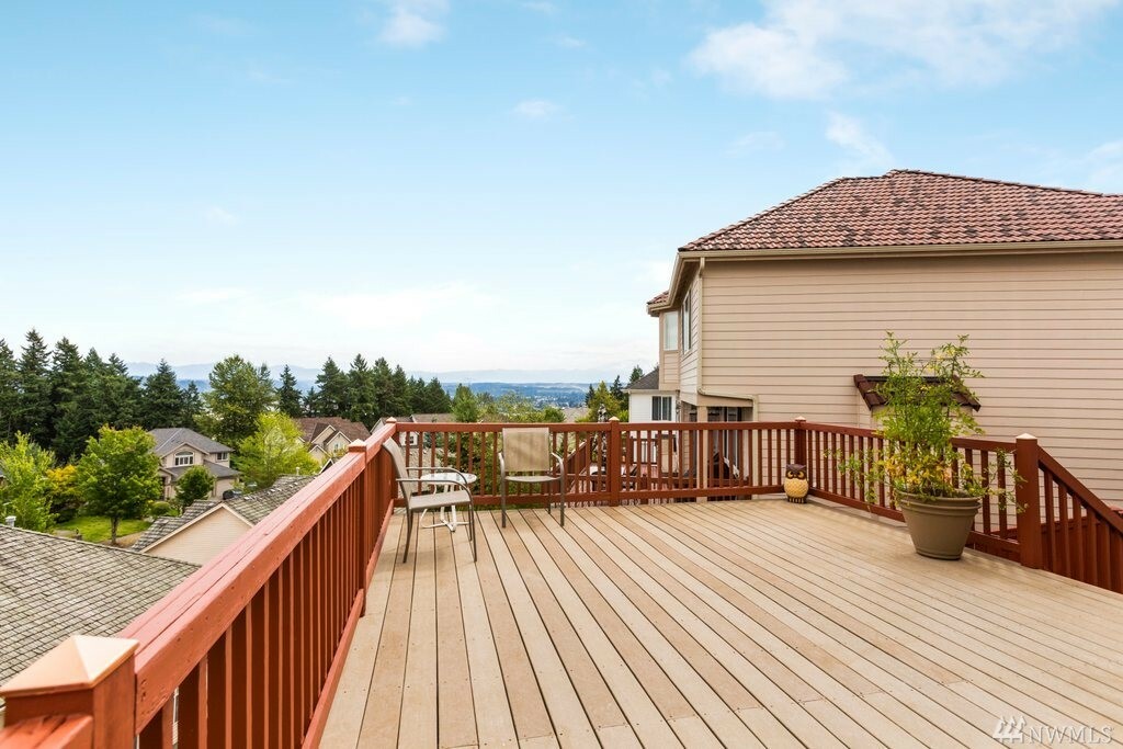 Property Photo:  1005 U St NW  WA 98001 