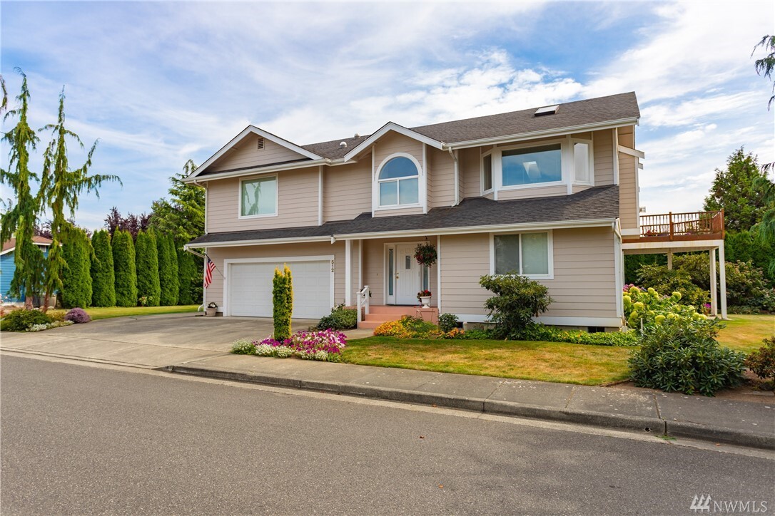 Property Photo: 512 Heather Lane WA 98264