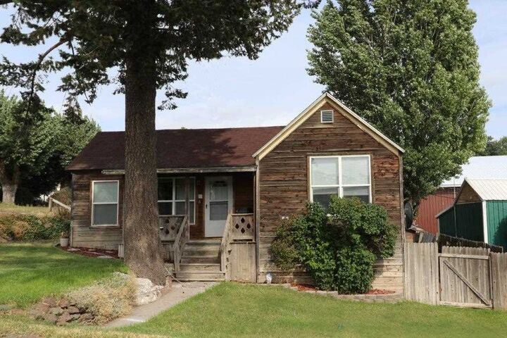 301 7th St  Davenport WA 99122 photo