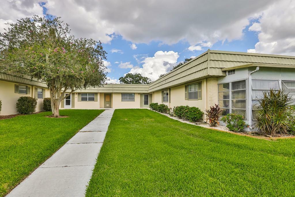 Property Photo:  102 Cambridge Trail 227  FL 33573 