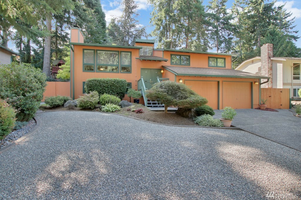 Property Photo:  407 322nd St  WA 98023 