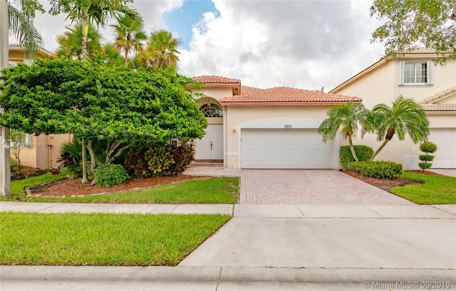 Property Photo: 16942 NW 19th St FL 33028