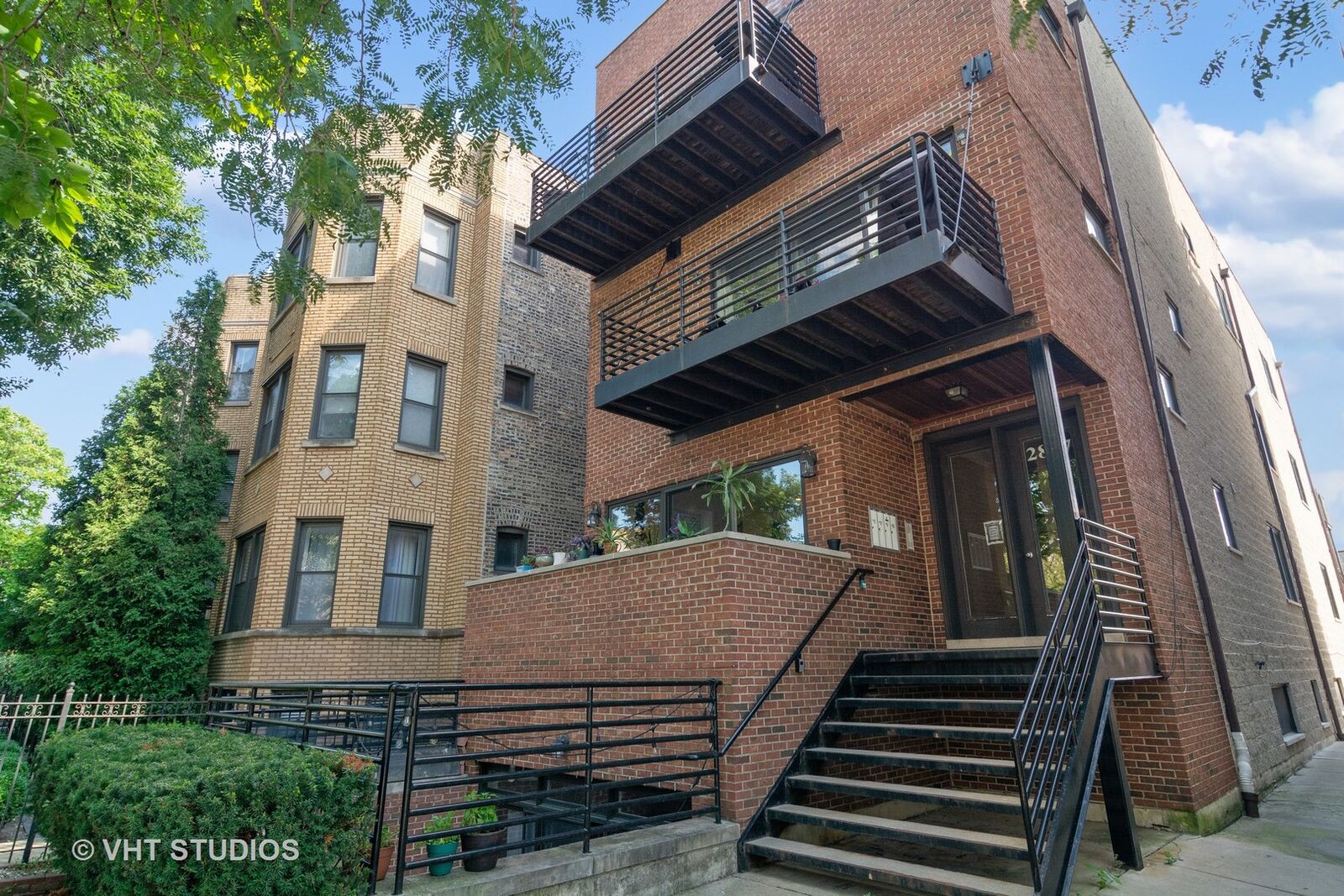 Property Photo:  2867 W Palmer Street 1  IL 60647 