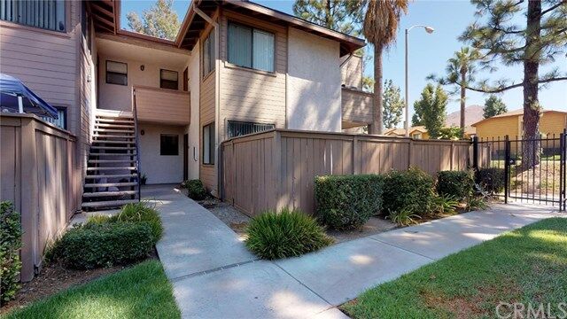 Property Photo:  1305 Massachusetts Avenue 102  CA 92507 