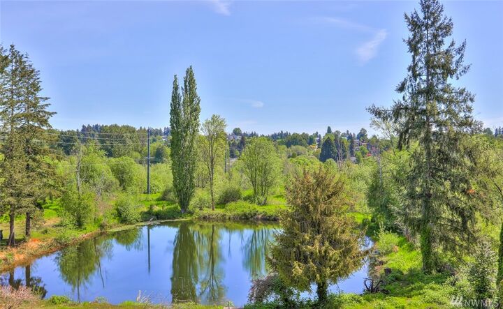 Property Photo: 18256 73rd Ave NE 104 WA 98028