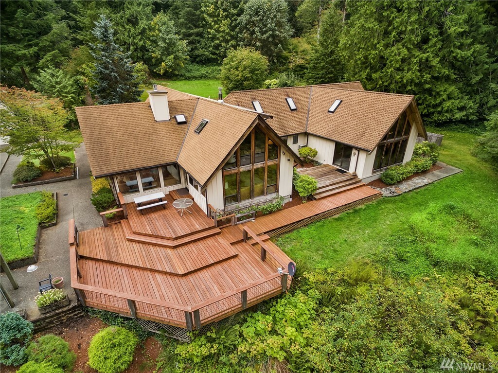 Property Photo:  44320 SE Edgewick Rd  WA 98045 