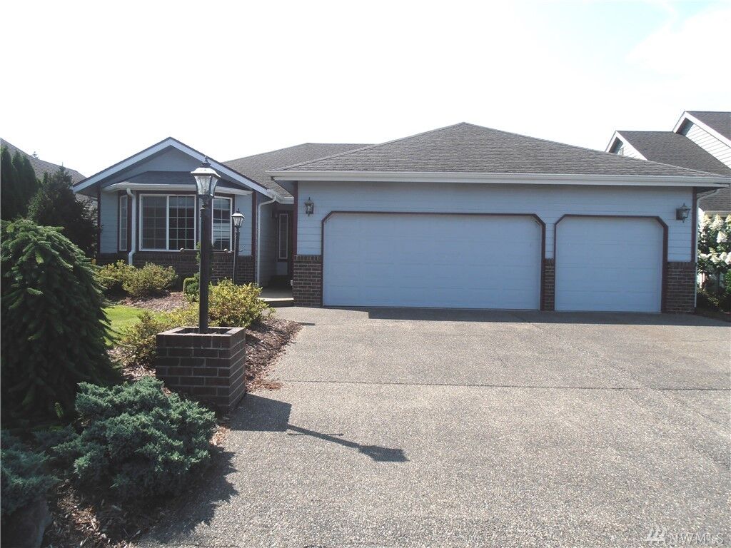 Property Photo:  106 Village Way Dr  WA 98532 