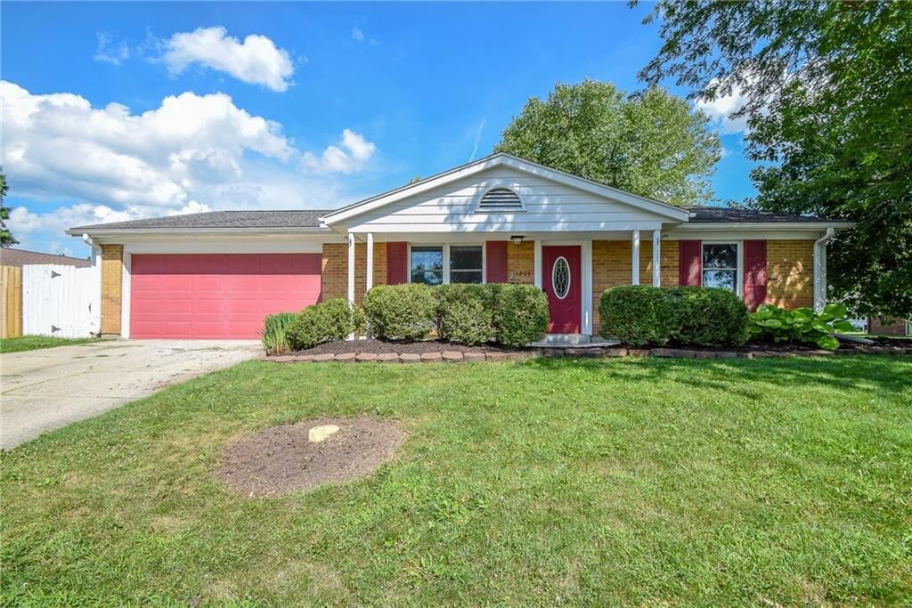 Property Photo:  1204 Edgebrook Drive  OH 45344 