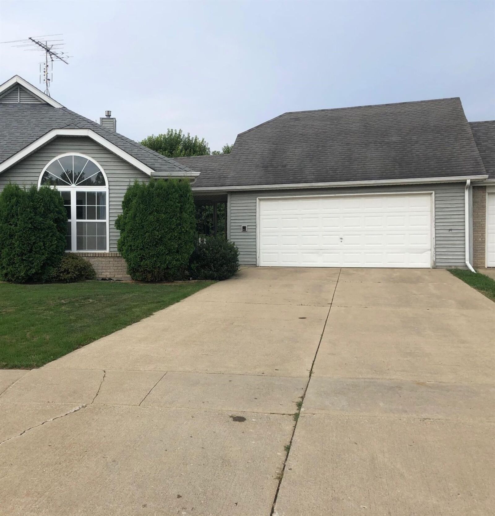 Property Photo:  4 Deerfield Cres  IN 46350 