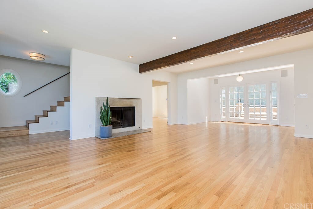 Property Photo: 1442 Belfast Drive CA 90069