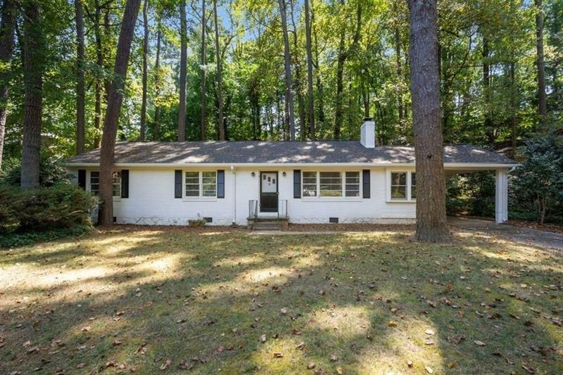 Property Photo:  4055 N Stratford Road NE   30342 