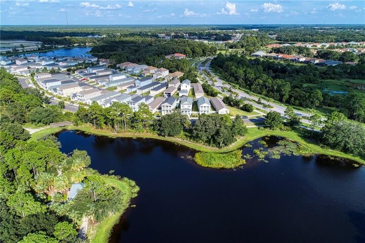 Property Photo:  12726 Shimmering Oak Circle  FL 34293 