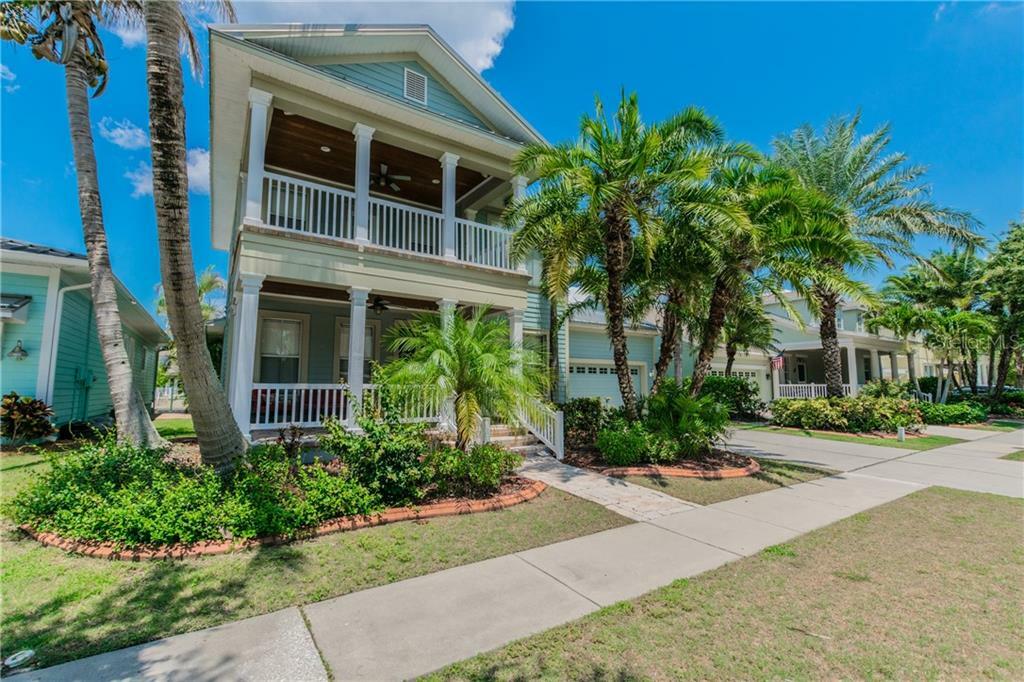 Property Photo: 428 Islebay Drive FL 33572